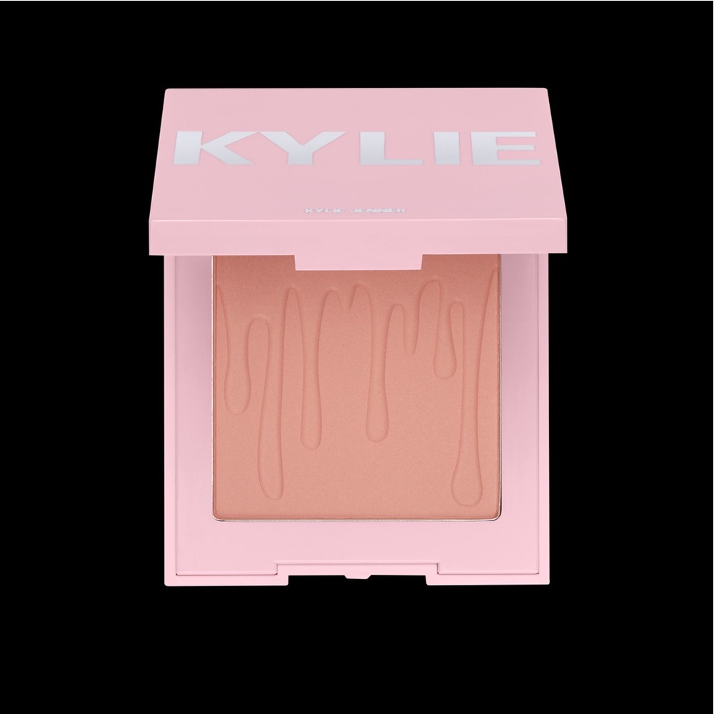 CLOSE TO PERFECT Blush Kylie Pressed Powder - Picture 12 of 13
